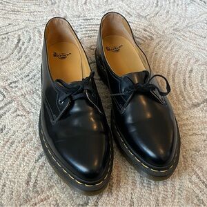 Dr. Martens Siano Oxfords | Women’s 11